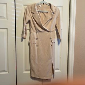 Suit Dress with pearl buttons